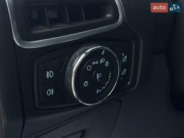 Серый Форд Фокус, объемом двигателя 1.6 л и пробегом 235 тыс. км за 7800 $, фото 42 на Automoto.ua