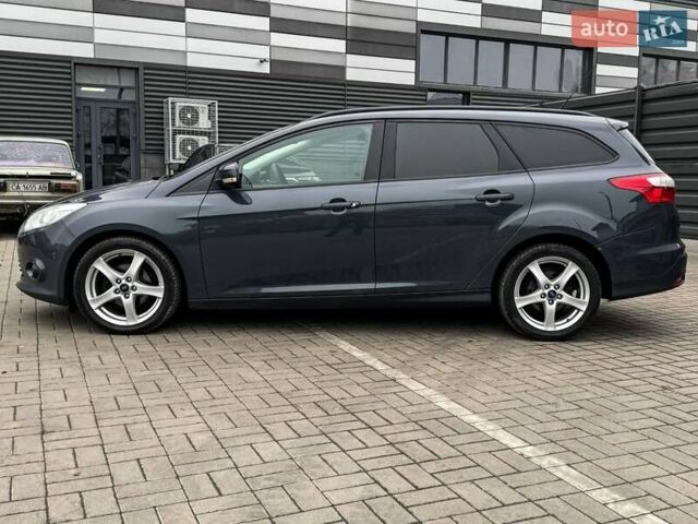 Серый Форд Фокус, объемом двигателя 1.6 л и пробегом 200 тыс. км за 8700 $, фото 1 на Automoto.ua