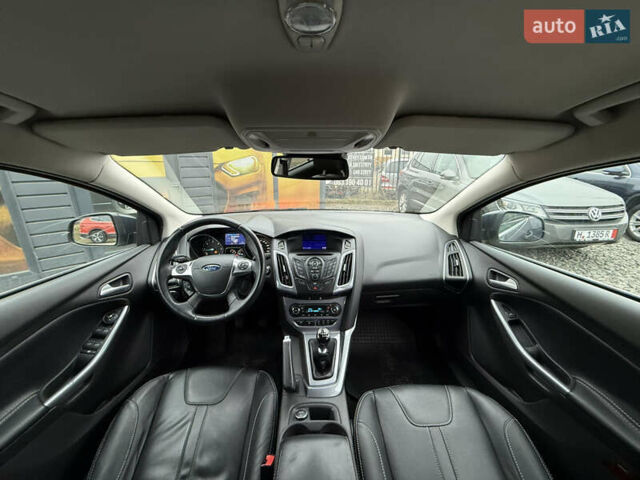 Серый Форд Фокус, объемом двигателя 1.6 л и пробегом 232 тыс. км за 9200 $, фото 4 на Automoto.ua
