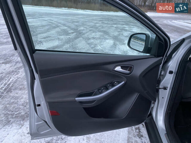 Сірий Форд Фокус, об'ємом двигуна 1.6 л та пробігом 238 тис. км за 7999 $, фото 12 на Automoto.ua