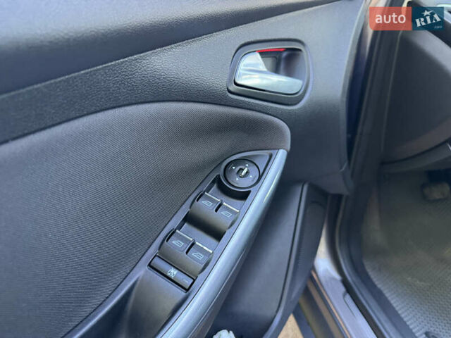 Сірий Форд Фокус, об'ємом двигуна 2 л та пробігом 205 тис. км за 8300 $, фото 12 на Automoto.ua