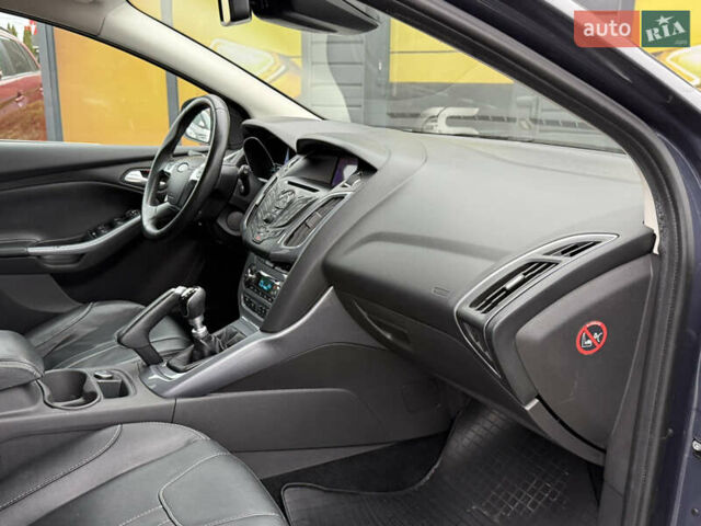 Серый Форд Фокус, объемом двигателя 1.6 л и пробегом 232 тыс. км за 9200 $, фото 31 на Automoto.ua