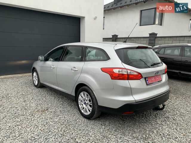 Форд Фокус 2013 в Ровно на Automoto.ua Серый Форд Фокус, объемом двигателя 1.6 л и пробегом 236 тыс. км за 7950 $, фото 5 на Automoto.ua
