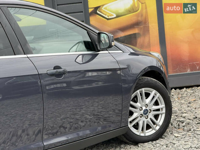 Серый Форд Фокус, объемом двигателя 1.6 л и пробегом 227 тыс. км за 8900 $, фото 25 на Automoto.ua