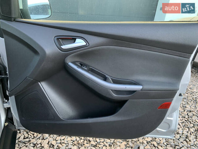 Серый Форд Фокус, объемом двигателя 1.6 л и пробегом 236 тыс. км за 7800 $, фото 27 на Automoto.ua