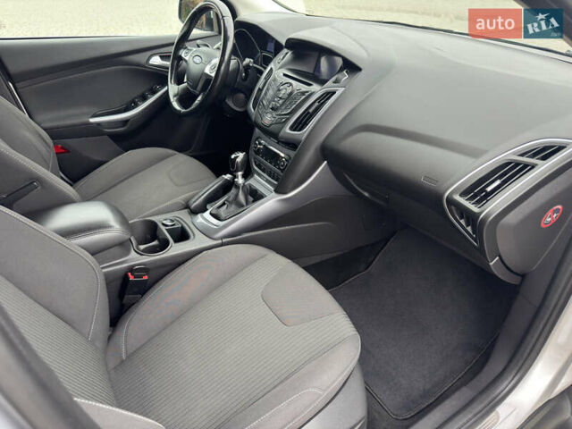 Серый Форд Фокус, объемом двигателя 1.6 л и пробегом 219 тыс. км за 8749 $, фото 45 на Automoto.ua