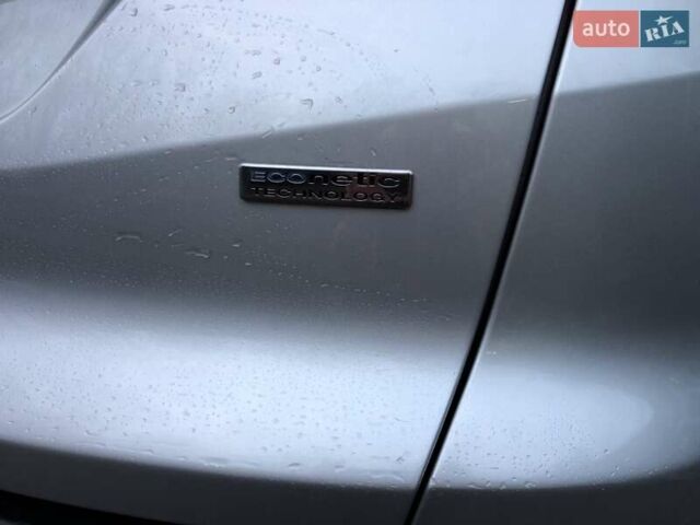 Серый Форд Фокус, объемом двигателя 1.6 л и пробегом 209 тыс. км за 7500 $, фото 12 на Automoto.ua