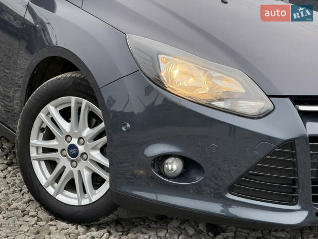 Серый Форд Фокус, объемом двигателя 1.6 л и пробегом 232 тыс. км за 9200 $, фото 13 на Automoto.ua