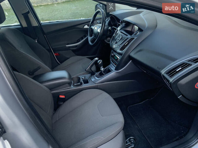 Серый Форд Фокус, объемом двигателя 1.6 л и пробегом 236 тыс. км за 7500 $, фото 21 на Automoto.ua