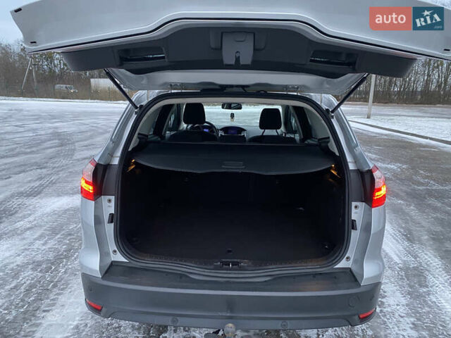 Сірий Форд Фокус, об'ємом двигуна 1.6 л та пробігом 238 тис. км за 7999 $, фото 15 на Automoto.ua