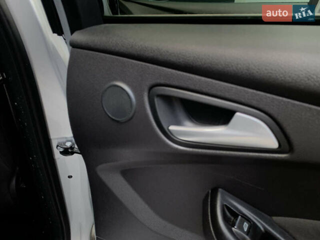 Серый Форд Фокус, объемом двигателя 1.6 л и пробегом 215 тыс. км за 8200 $, фото 34 на Automoto.ua