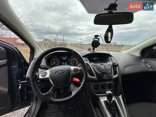 Серый Форд Фокус, объемом двигателя 1 л и пробегом 162 тыс. км за 6800 $, фото 6 на Automoto.ua