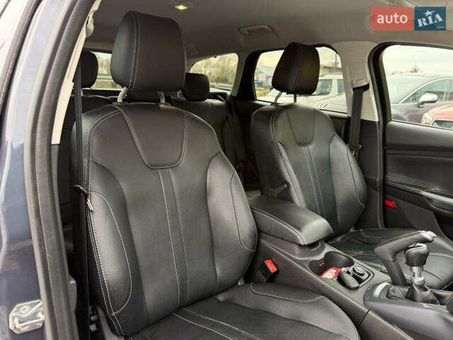 Серый Форд Фокус, объемом двигателя 1.6 л и пробегом 227 тыс. км за 8900 $, фото 29 на Automoto.ua