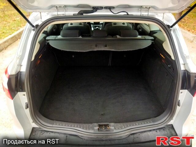 Форд Фокус 2013 в Вознесенске на Automoto.ua Серый Форд Фокус, объемом двигателя 1 л и пробегом 133 тыс. км за 6600 $, фото 11 на Automoto.ua