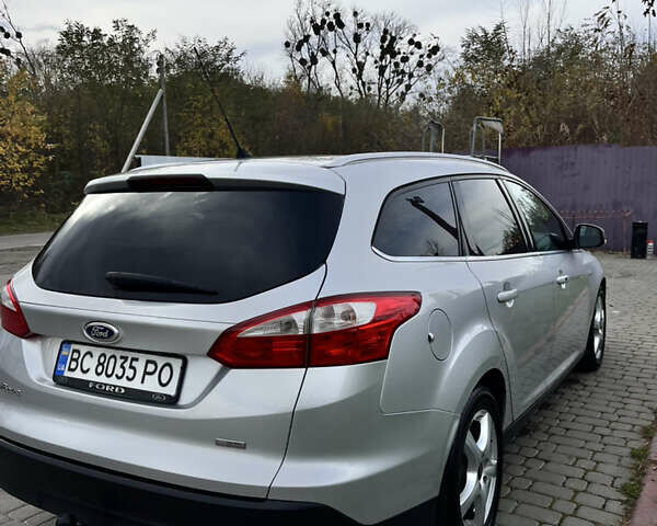 Сірий Форд Фокус, об'ємом двигуна 1.6 л та пробігом 259 тис. км за 8400 $, фото 5 на Automoto.ua