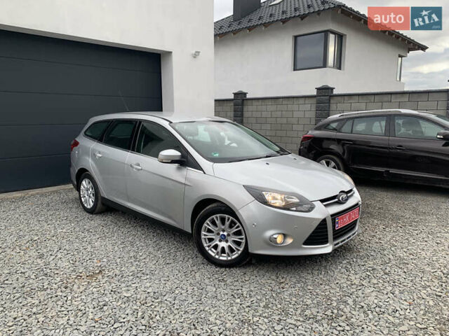 Форд Фокус 2013 в Ровно на Automoto.ua Серый Форд Фокус, объемом двигателя 1.6 л и пробегом 236 тыс. км за 7950 $, фото 1 на Automoto.ua