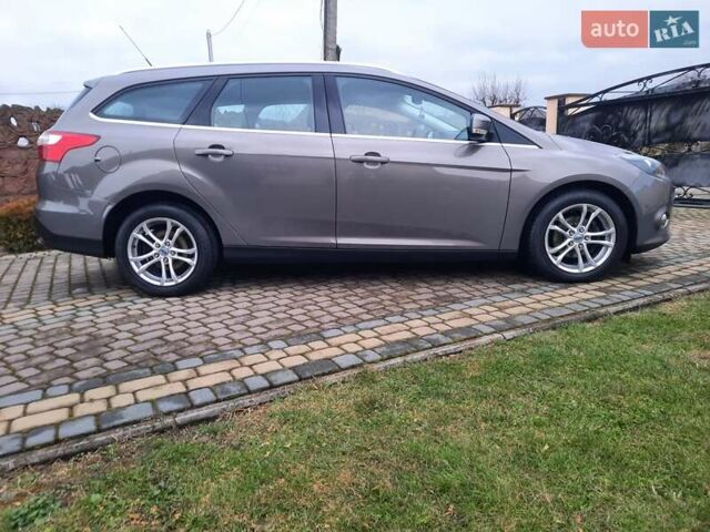 Серый Форд Фокус, объемом двигателя 1.6 л и пробегом 258 тыс. км за 8299 $, фото 5 на Automoto.ua
