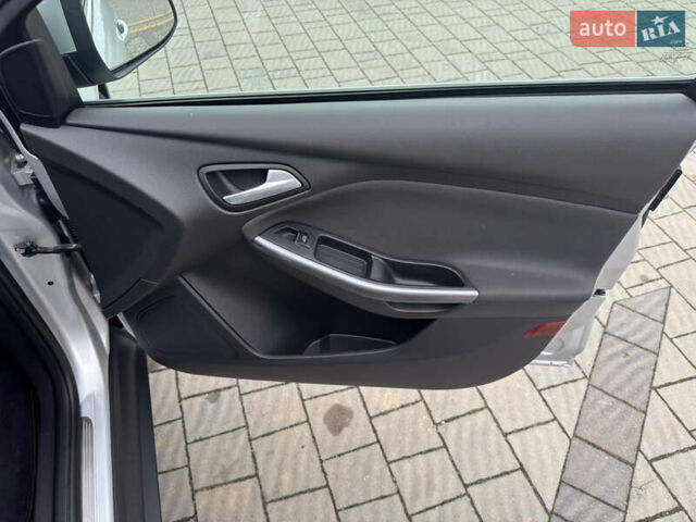 Сірий Форд Фокус, об'ємом двигуна 1.6 л та пробігом 219 тис. км за 8599 $, фото 67 на Automoto.ua