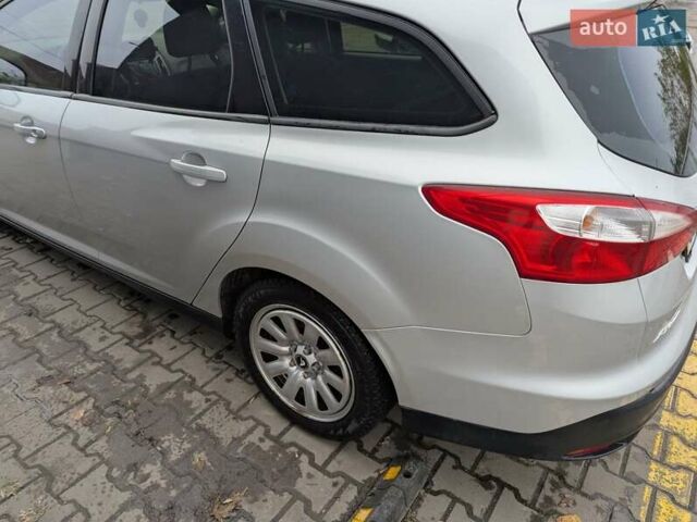 Серый Форд Фокус, объемом двигателя 1 л и пробегом 161 тыс. км за 6800 $, фото 7 на Automoto.ua