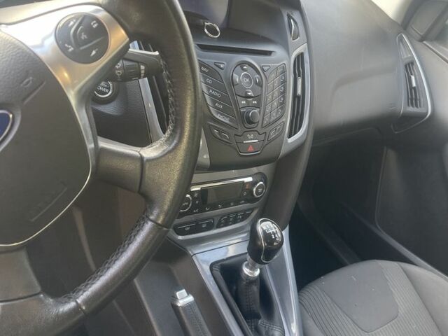 Сірий Форд Фокус, об'ємом двигуна 1 л та пробігом 208 тис. км за 1418 $, фото 10 на Automoto.ua