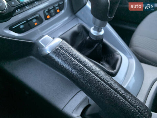 Серый Форд Фокус, объемом двигателя 1.6 л и пробегом 236 тыс. км за 7500 $, фото 30 на Automoto.ua