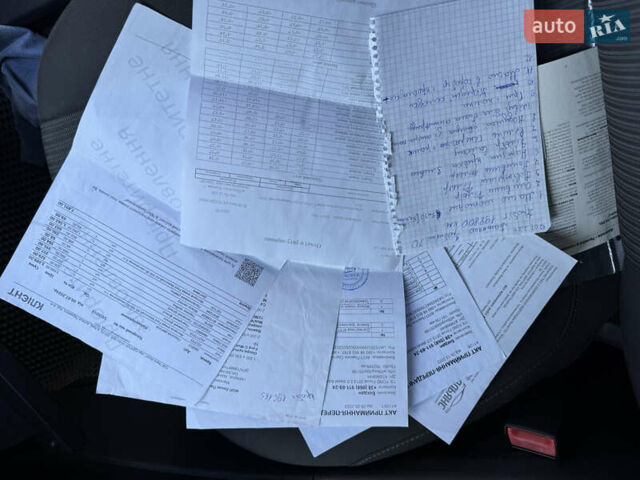 Сірий Форд Фокус, об'ємом двигуна 2 л та пробігом 205 тис. км за 8300 $, фото 23 на Automoto.ua