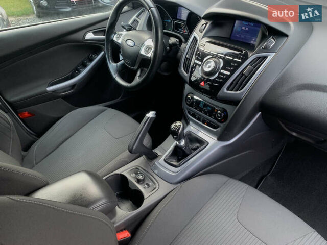 Серый Форд Фокус, объемом двигателя 1.6 л и пробегом 215 тыс. км за 8200 $, фото 28 на Automoto.ua