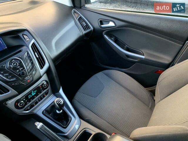 Серый Форд Фокус, объемом двигателя 1.6 л и пробегом 236 тыс. км за 7800 $, фото 41 на Automoto.ua