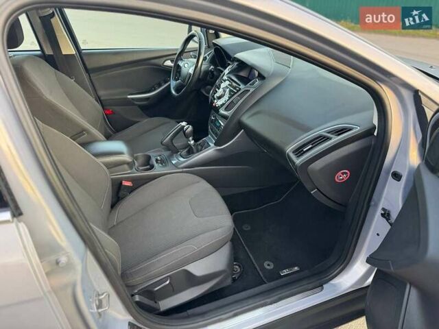 Сірий Форд Фокус, об'ємом двигуна 2 л та пробігом 193 тис. км за 7600 $, фото 30 на Automoto.ua