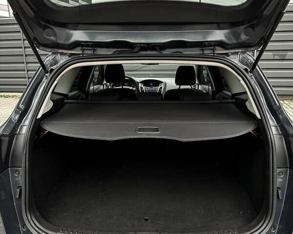 Серый Форд Фокус, объемом двигателя 1.6 л и пробегом 200 тыс. км за 8700 $, фото 35 на Automoto.ua