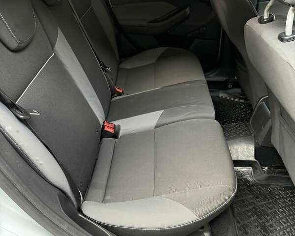 Серый Форд Фокус, объемом двигателя 1.6 л и пробегом 297 тыс. км за 7500 $, фото 13 на Automoto.ua