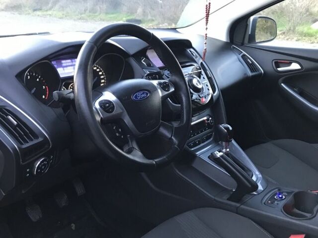 Серый Форд Фокус, объемом двигателя 1.6 л и пробегом 259 тыс. км за 8400 $, фото 7 на Automoto.ua