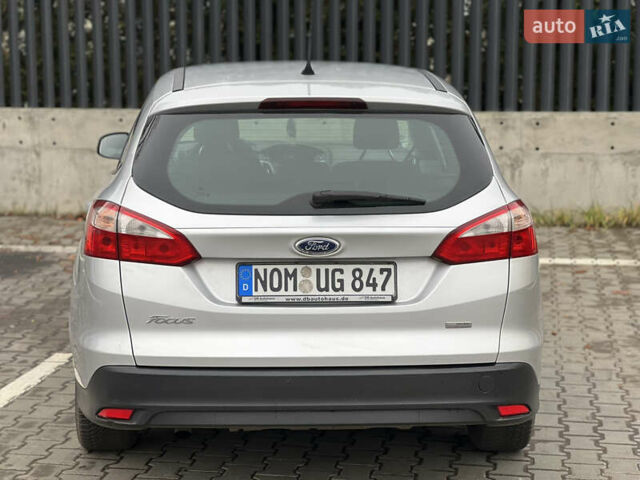 Серый Форд Фокус, объемом двигателя 1.6 л и пробегом 243 тыс. км за 7000 $, фото 10 на Automoto.ua