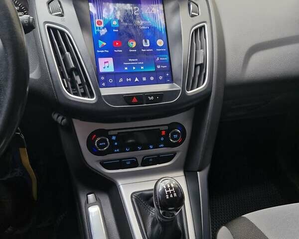 Сірий Форд Фокус, об'ємом двигуна 1 л та пробігом 80 тис. км за 7500 $, фото 40 на Automoto.ua