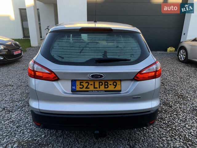 Серый Форд Фокус, объемом двигателя 1.6 л и пробегом 236 тыс. км за 7800 $, фото 4 на Automoto.ua