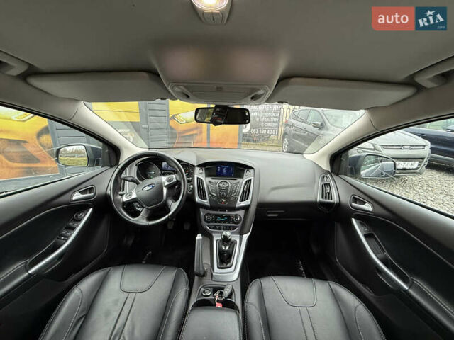 Серый Форд Фокус, объемом двигателя 1.6 л и пробегом 227 тыс. км за 8900 $, фото 4 на Automoto.ua