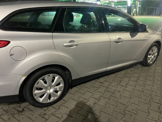 Сірий Форд Фокус, об'ємом двигуна 1.6 л та пробігом 198 тис. км за 7978 $, фото 3 на Automoto.ua