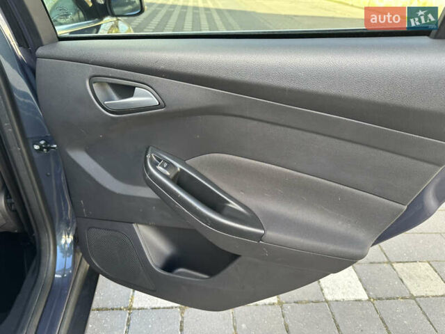 Форд Фокус 2013 у Стрые на Automoto.ua Сірий Форд Фокус, об'ємом двигуна 1.6 л та пробігом 217 тис. км за 8350 $, фото 114 на Automoto.ua