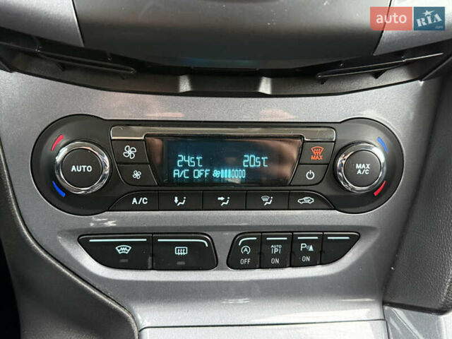 Серый Форд Фокус, объемом двигателя 1.6 л и пробегом 232 тыс. км за 9200 $, фото 47 на Automoto.ua