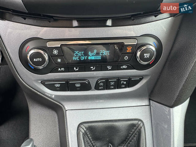 Серый Форд Фокус, объемом двигателя 1.6 л и пробегом 219 тыс. км за 8749 $, фото 57 на Automoto.ua