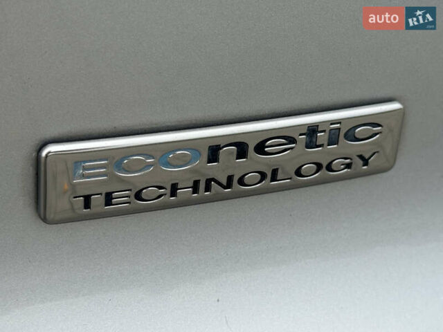 Серый Форд Фокус, объемом двигателя 1.6 л и пробегом 219 тыс. км за 8749 $, фото 101 на Automoto.ua