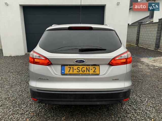 Серый Форд Фокус, объемом двигателя 1.6 л и пробегом 215 тыс. км за 8200 $, фото 7 на Automoto.ua