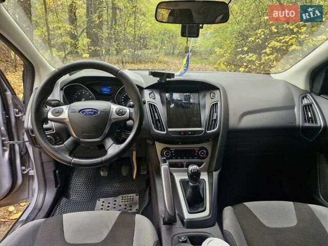 Сірий Форд Фокус, об'ємом двигуна 1 л та пробігом 80 тис. км за 7500 $, фото 27 на Automoto.ua