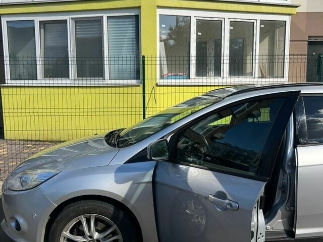 Серый Форд Фокус, объемом двигателя 2 л и пробегом 235 тыс. км за 7700 $, фото 9 на Automoto.ua