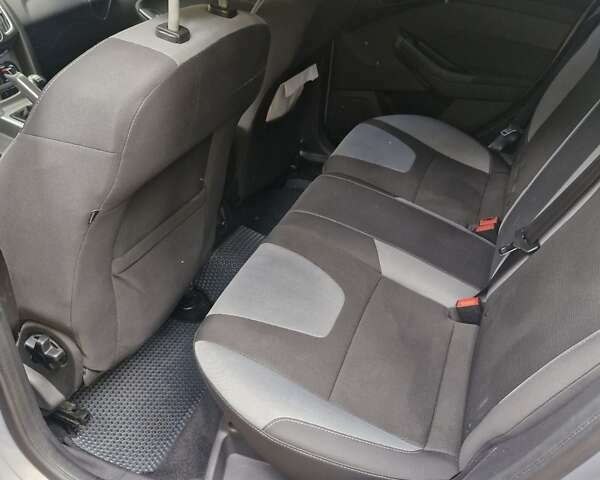 Сірий Форд Фокус, об'ємом двигуна 1 л та пробігом 80 тис. км за 7500 $, фото 19 на Automoto.ua