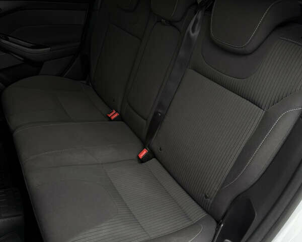 Серый Форд Фокус, объемом двигателя 1.56 л и пробегом 232 тыс. км за 7400 $, фото 28 на Automoto.ua