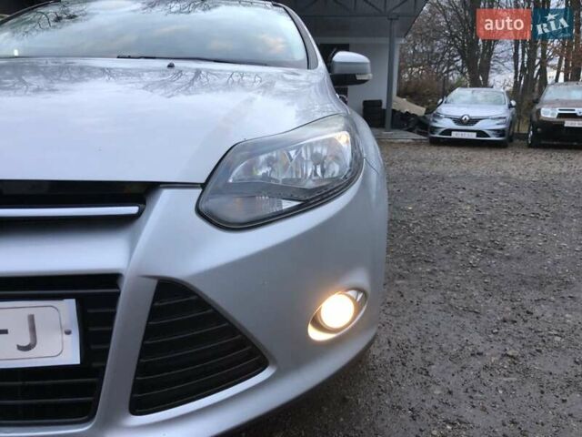 Серый Форд Фокус, объемом двигателя 1.6 л и пробегом 209 тыс. км за 7500 $, фото 4 на Automoto.ua