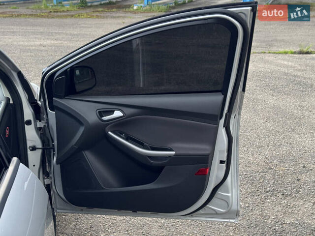 Серый Форд Фокус, объемом двигателя 1.6 л и пробегом 235 тыс. км за 7800 $, фото 56 на Automoto.ua