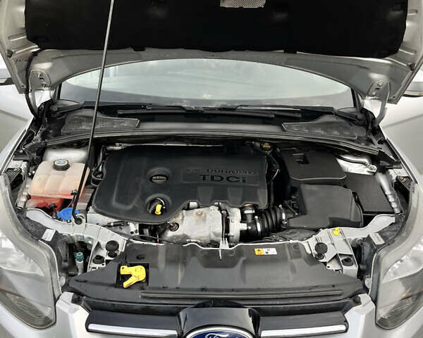 Сірий Форд Фокус, об'ємом двигуна 1.6 л та пробігом 259 тис. км за 8400 $, фото 37 на Automoto.ua