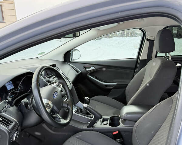 Серый Форд Фокус, объемом двигателя 1.56 л и пробегом 225 тыс. км за 8800 $, фото 39 на Automoto.ua